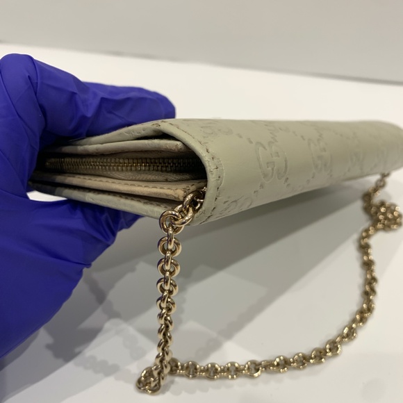 Gucci Beige Guccissima Chain Wallet Sku#85391 (Gently used, button loose) - Picture 5 of 15